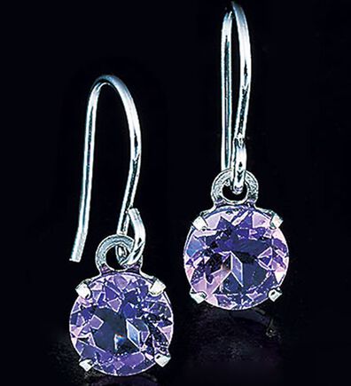 BELLUNA（ベルーナ）の「１８金・プラチナピアス　色石（イヤリング・ピアス）」