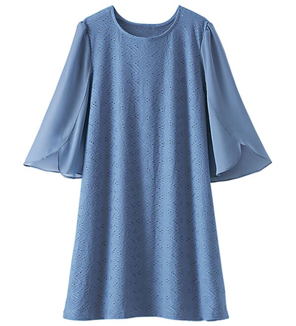 BELLUNA（ベルーナ）の「【体型カバー】花柄カットソーレース袖切替デザインチュニック（チュニック）」｜詳細画像
