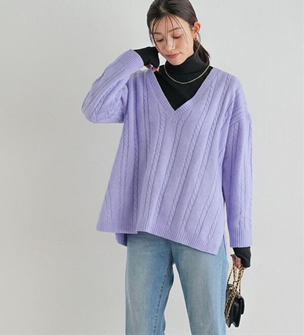Pierrot（ピエロ）の「ケーブル柄深Ｖネックニット（ニット・セーター）」｜詳細画像