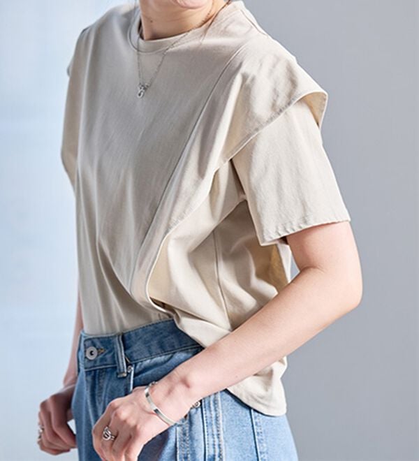 RANAN（ラナン）の「【ひんやり】華奢見えラッフルショルダーTシャツ（カットソー）」｜詳細画像