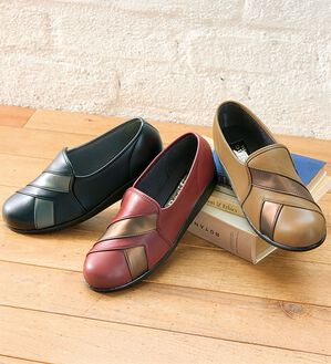 BELLUNA（ベルーナ）の「日本製やわらか素材の配色パンプス（パンプス）」｜詳細画像