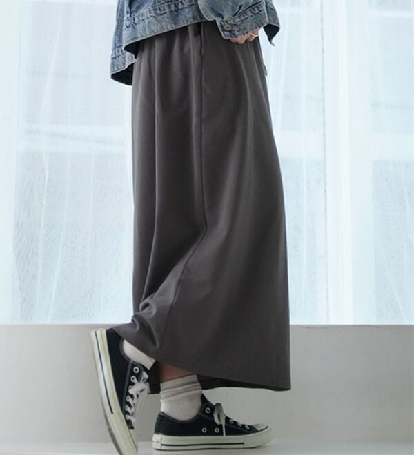 A HAPPY MARILYN（アハッピーマリリン）の「【Ｌ～８Ｌ】腰の張りを拾わない カラーで楽しむ 裏起毛バージョン タイトスカート（ロングスカート）」｜チャコール