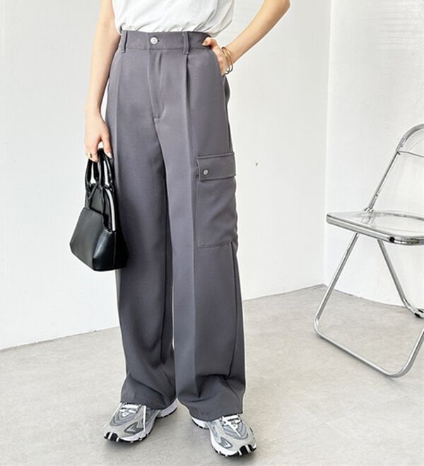 GeeRA（ジーラ）の「タックワイドストレートカーゴパンツ（フルレングスパンツ）」｜詳細画像