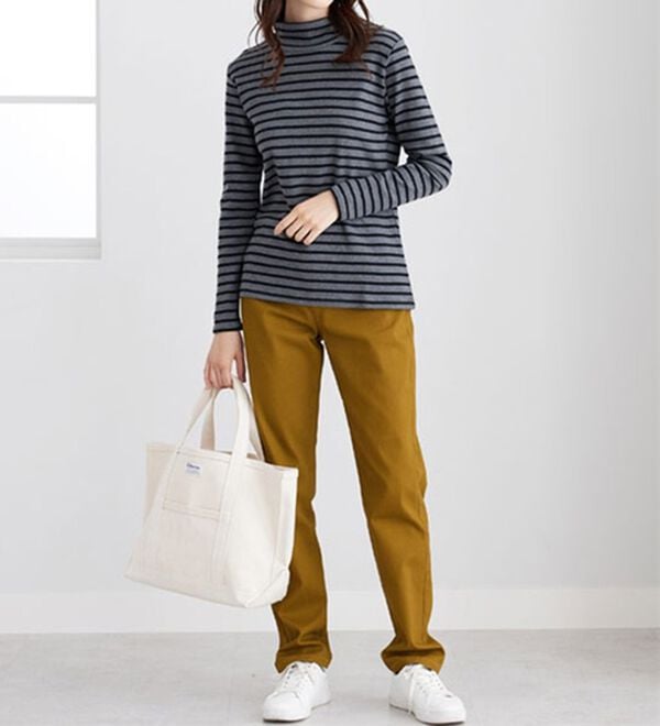 BELLUNA（ベルーナ）の「吸湿発熱ハイネックプルオーバー（カットソー）」｜詳細画像