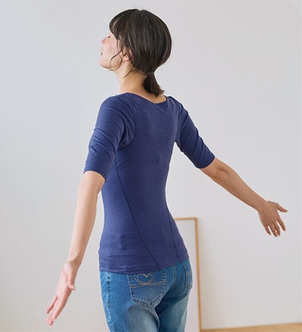 LAVIENNE（ラヴィエンヌ）の「肩に効く！猫背をケアする綿混インナー（肌着・インナーウェア）」｜詳細画像