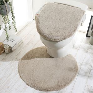iellio（イエリオ）の「ラビットファー調トイレマット（トイレマット）」｜グレージュ