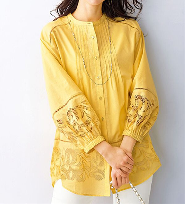 BELLUNA（ベルーナ）の「リーフ柄レース切替シャツチュニック（チュニック）」｜イエローオレンジ