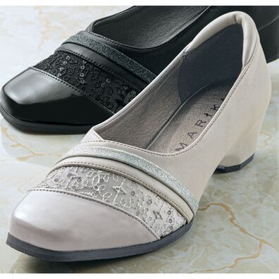 BELLUNA（ベルーナ）の「４Ｅ斜め切替デザインパンプス（パンプス）」