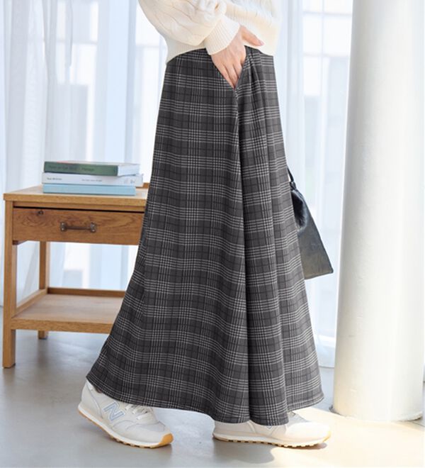 Viola e Viola（ヴィオラ エ ヴィオラ）の「【蓄熱保温】裏ファーフレアースカート（選べる！２丈）（ロングスカート）」｜グレンチェック