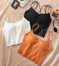 YU'NOW（ユナウ）の「カップ付クロップドバッククロスキャミソール（ブラトップ・カップ付きインナー）」