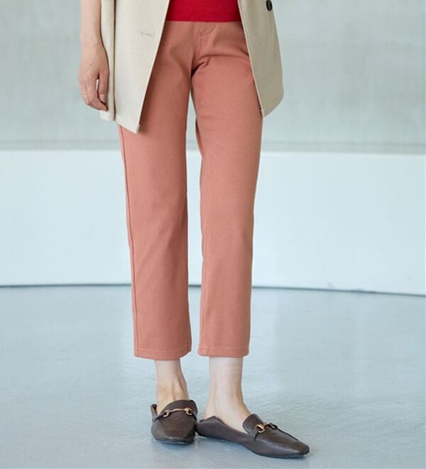 BELLUNA（ベルーナ）の「【再入荷】美ストレッチ素材アンクル丈レギンスパンツ（クロップドパンツ）」｜詳細画像