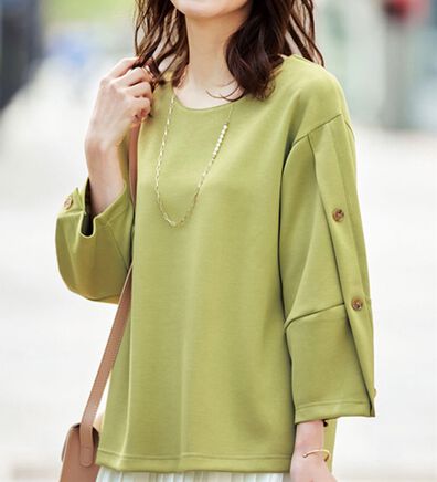 BELLUNA（ベルーナ）の「リサイクルポリエステル混プルオーバー（カットソー）」