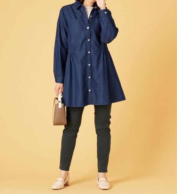BELLUNA（ベルーナ）の「シャーリング使いデニムシャツチュニック（チュニック）」｜詳細画像