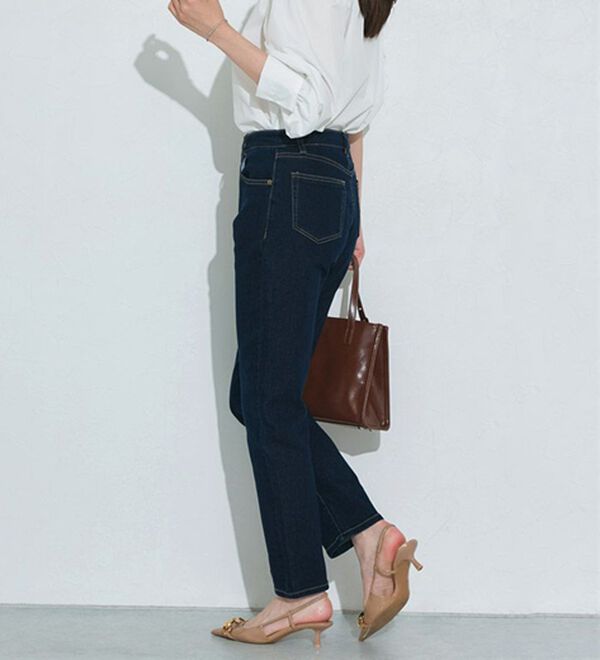 Pierrot（ピエロ）の「【ストレッチ素材】大人のためのゆるテーパードデニムパンツ（フルレングスパンツ）」｜詳細画像