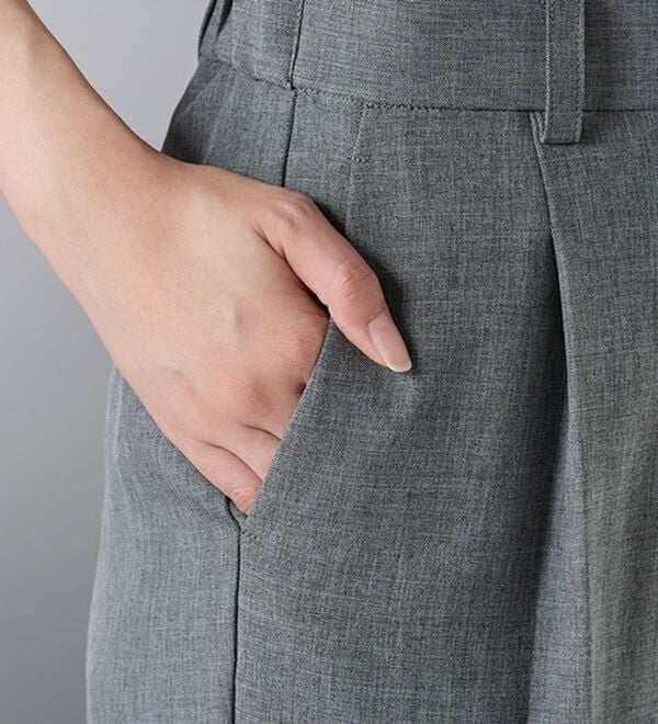 BELLUNA（ベルーナ）の「＜楽スタフィット＞テーパードパンツ（テーパードパンツ）」｜詳細画像