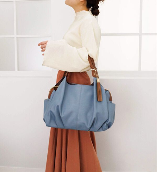 BELLUNA（ベルーナ）の「Ａ４対応１０ポケット大収納トート（トートバッグ）」｜詳細画像