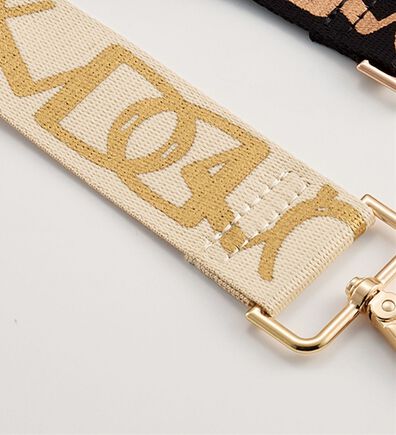 「着せ替えショルダーベルト（メンズショルダーバッグ）」