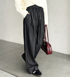 GeeRA（ジーラ）の「【接触冷感】穿いて感激！キレイ見えする楽ちんワイドデニムパンツ（ワイドパンツ・ガウチョ）」｜ブラック