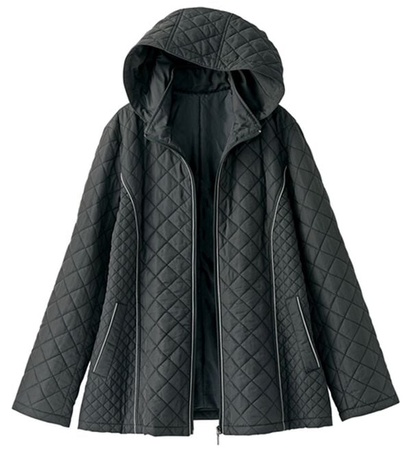 BELLUNA（ベルーナ）の「配色パイピング使い中わたキルトコート（ハーフコート）」｜黒