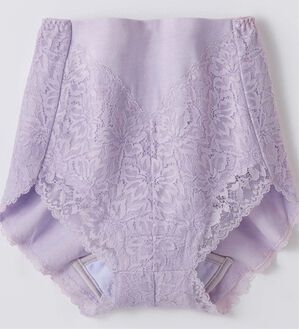 LAVIENNE（ラヴィエンヌ）の「たっぷりレースの安心ショーツ（安心ショーツ）」｜ラベンダー
