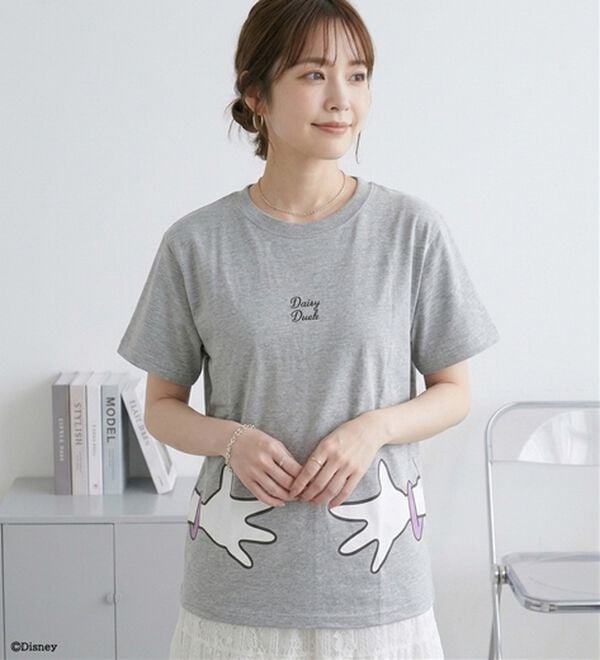 BELLUNA（ベルーナ）の「＜Ｄｉｓｎｅｙ＞【ドナルド＆デイジー】抱き着きプリントTシャツ（カットソー）」｜詳細画像