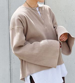 GeeRA（ジーラ）の「ヘンリーネックルーズカットソー（カットソー）」｜詳細画像