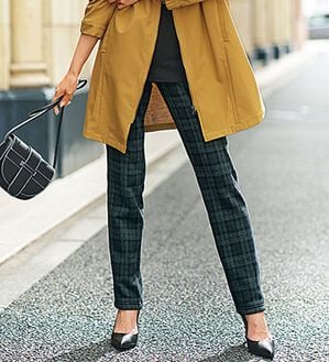 BELLUNA（ベルーナ）の「ポカポカすっきり！静電防止付裏ファーパンツ（フルレングスパンツ）」｜ネイビー／グレー