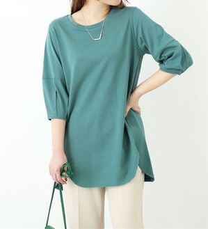 BELLUNA（ベルーナ）の「スリットデザインふんわり袖チュニック（チュニック）」｜エメラルドグリーン