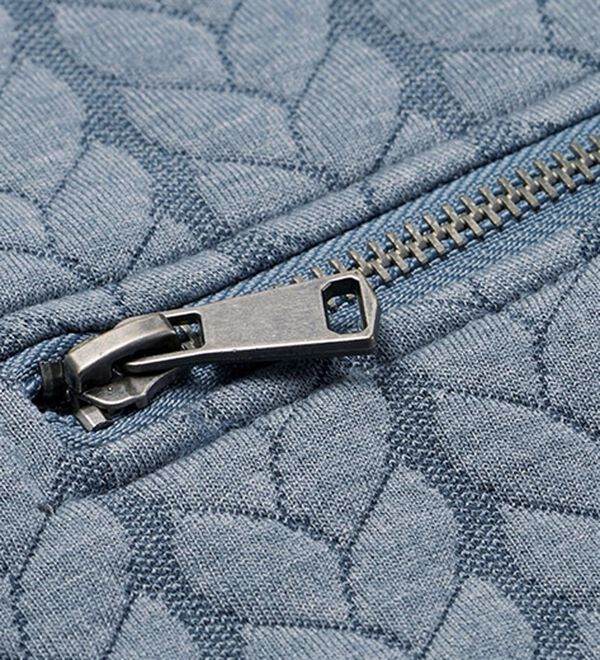 BELLUNA（ベルーナ）の「やわらかふくれジャカードショートブルゾン（ブルゾン）」｜詳細画像