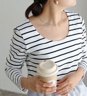 Pierrot（ピエロ）の「【ネックが選べる】テレコリブカットソー（カットソー）」｜オフホワイト&times;ブラック