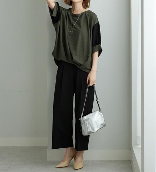 BELLUNA（ベルーナ）の「&ldquo;2点セット&rdquo;ネックレス付！異素材裾タックプルオーバー（カットソー）」｜詳細画像