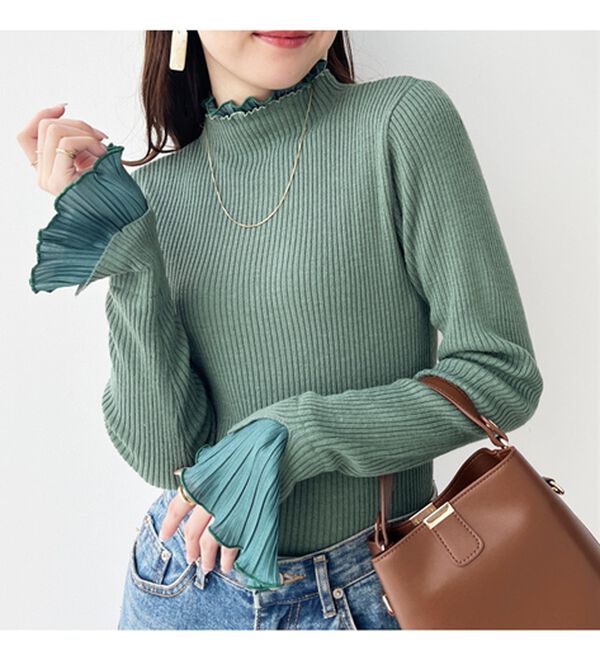 GeeRA（ジーラ）の「プリーツ付ハイネックリブニットトップス（ニット・セーター）」｜詳細画像