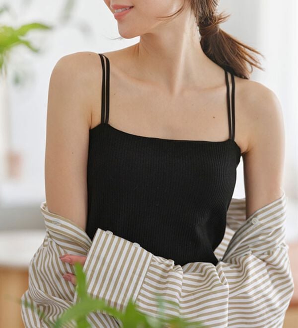 YU'NOW（ユナウ）の「【カップ付インナー】Ｗストラップブラキャミ（ブラトップ・カップ付きインナー）」｜詳細画像