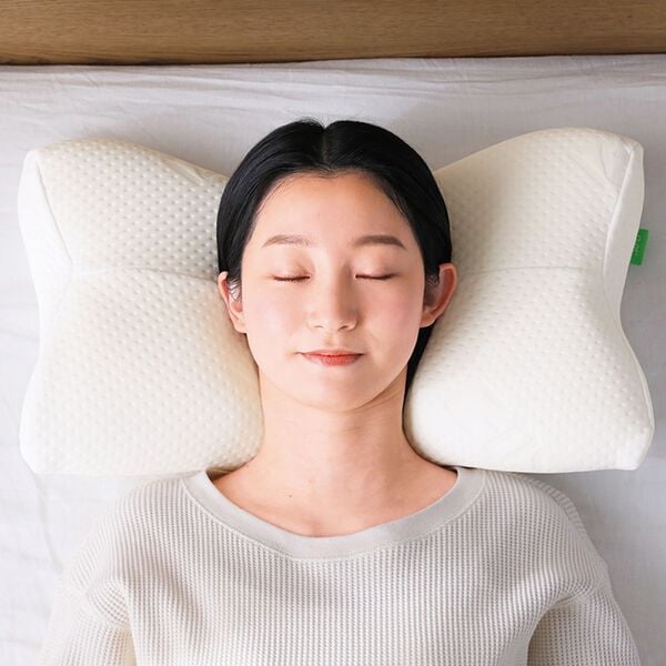 「首のカーブにフィットする整体枕（枕）」｜詳細画像