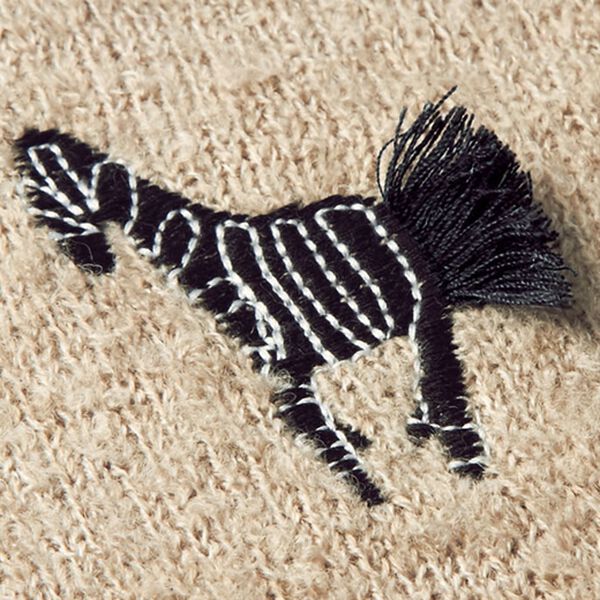 BELLUNA（ベルーナ）の「ブークレー素材シマウマ刺しゅうセーター（ニット・セーター）」｜詳細画像