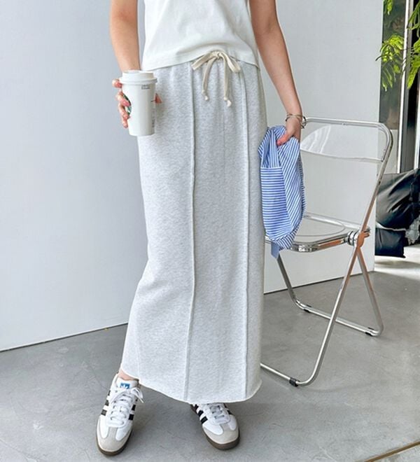 GeeRA（ジーラ）の「すっきり見え！フロントラインスウェットナロースカート（ロングスカート）」｜詳細画像