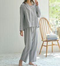 YU'NOW（ユナウ）の「レーヨンブレンド先染めパジャマセット（パジャマ・ルームウェア）」