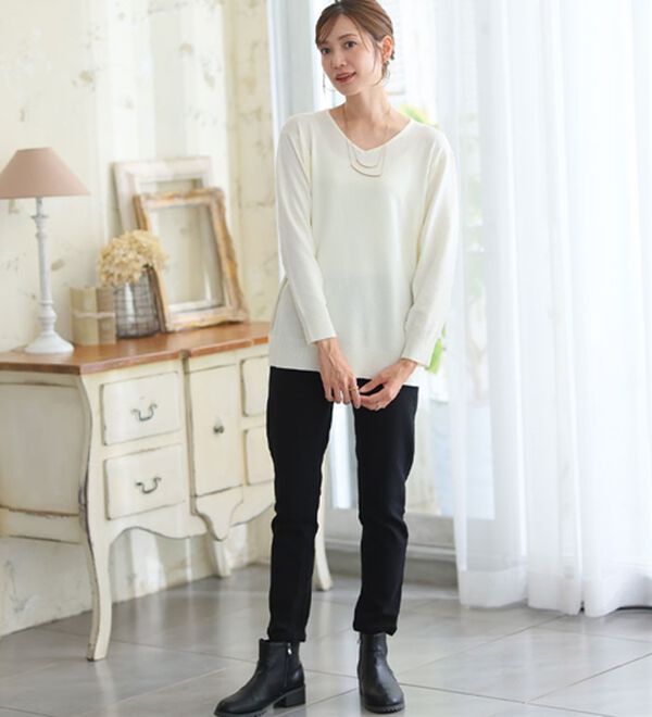 A HAPPY MARILYN（アハッピーマリリン）の「【Ｌ～８Ｌ】Ｒｉｎ フィット感軽減！Ｔシャツ感覚もっちりやわらかＶネックニット（ニット・セーター）」｜詳細画像