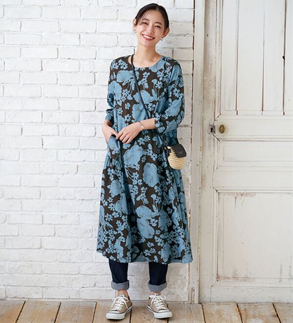 BELLUNA（ベルーナ）の「＜＆ｃｏｃｏｃｈｉ＞ひんやり冷感素材花柄ティアードワンピース（シャツワンピース）」｜詳細画像