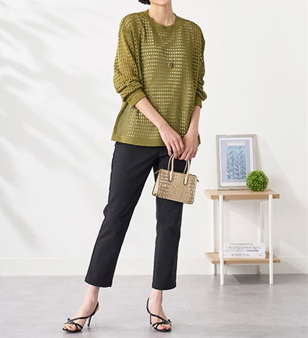 サラリ裏メッシュ！美脚ストレッチアンクルパンツ - ベルーナ