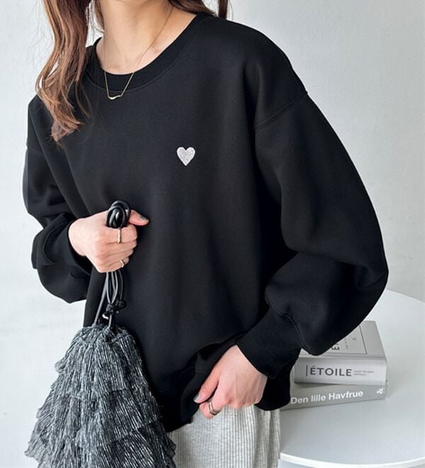 GeeRA（ジーラ）の「ロゴ＆ハート刺しゅう裏起毛スウェット（トレーナー・スウェット）」｜詳細画像