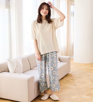 LAVIENNE（ラヴィエンヌ）の「【寝苦しさにさよなら】風がス～っと肌さら！涼しいメッシュ使いパジャマ（パジャマ・ルームウェア）」｜大花柄