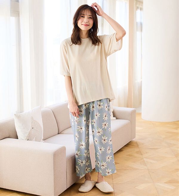 LAVIENNE（ラヴィエンヌ）の「【寝苦しさにさよなら】風がス～っと肌さら！涼しいメッシュ使いパジャマ（パジャマ・ルームウェア）」｜大花柄