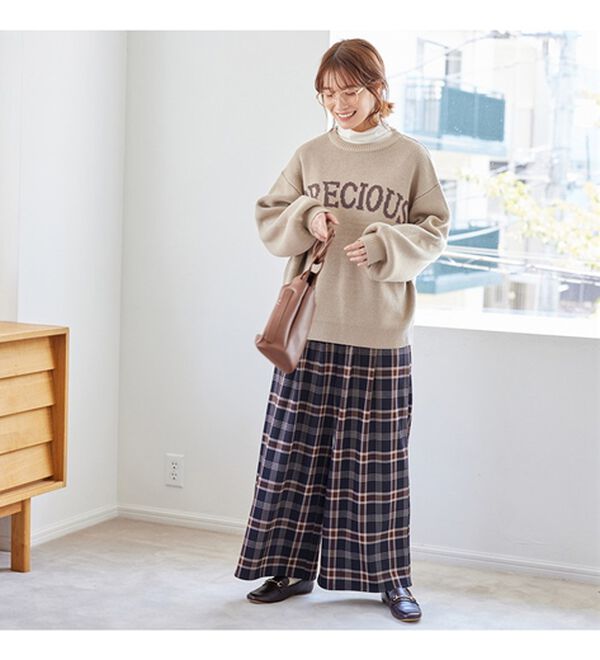 Viola e Viola（ヴィオラ エ ヴィオラ）の「ゆるシルエットロゴデザインニットトップス（ニット・セーター）」｜詳細画像