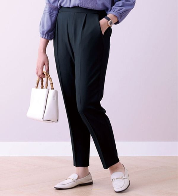 BELLUNA（ベルーナ）の「サラサラ美脚テーパードパンツ（テーパードパンツ）」｜ネイビー