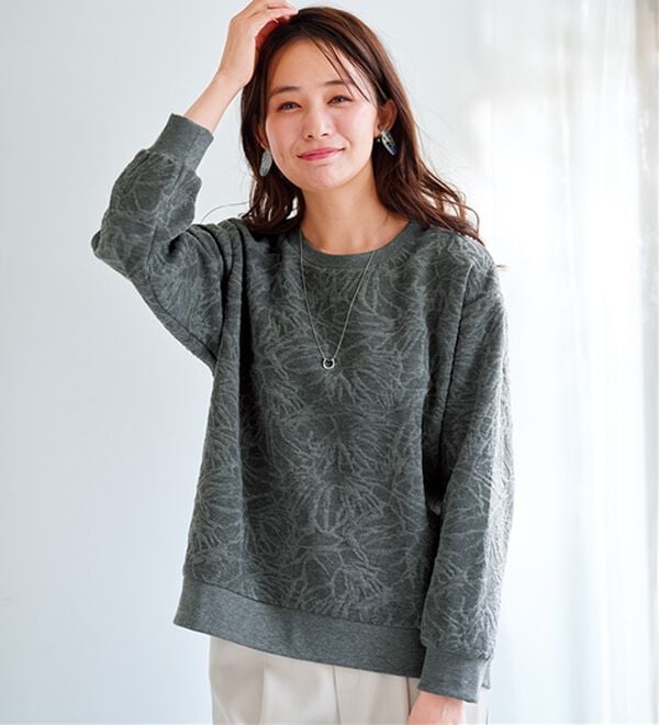 BELLUNA（ベルーナ）の「花柄ふくれジャカード素材プルオーバー（カットソー）」｜詳細画像