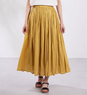Viola e Viola（ヴィオラ エ ヴィオラ）の「ボイルクリンクルスカート（ひざ丈スカート）」｜マスタード
