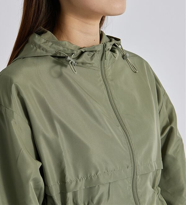 BELLUNA（ベルーナ）の「はっ水加工軽量パーカー（ポーチ付）（パーカー）」｜詳細画像