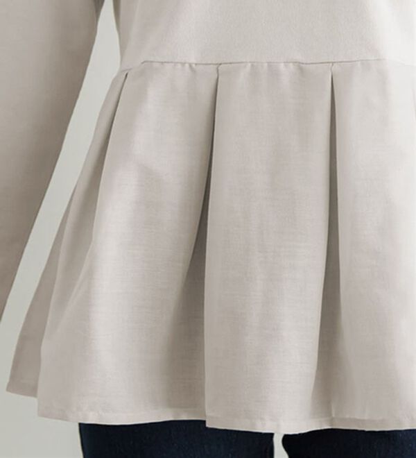 Pierrot（ピエロ）の「ライトスウェットタックデザインプルオーバー（カットソー）」｜詳細画像