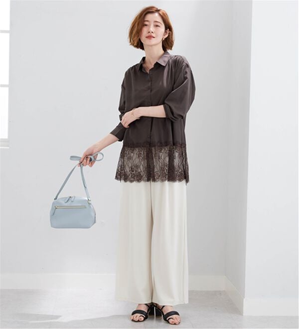 BELLUNA（ベルーナ）の「華やか裾レースシャツチュニック（チュニック）」｜詳細画像